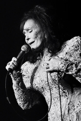 Loretta Lynn 8x10 loose print